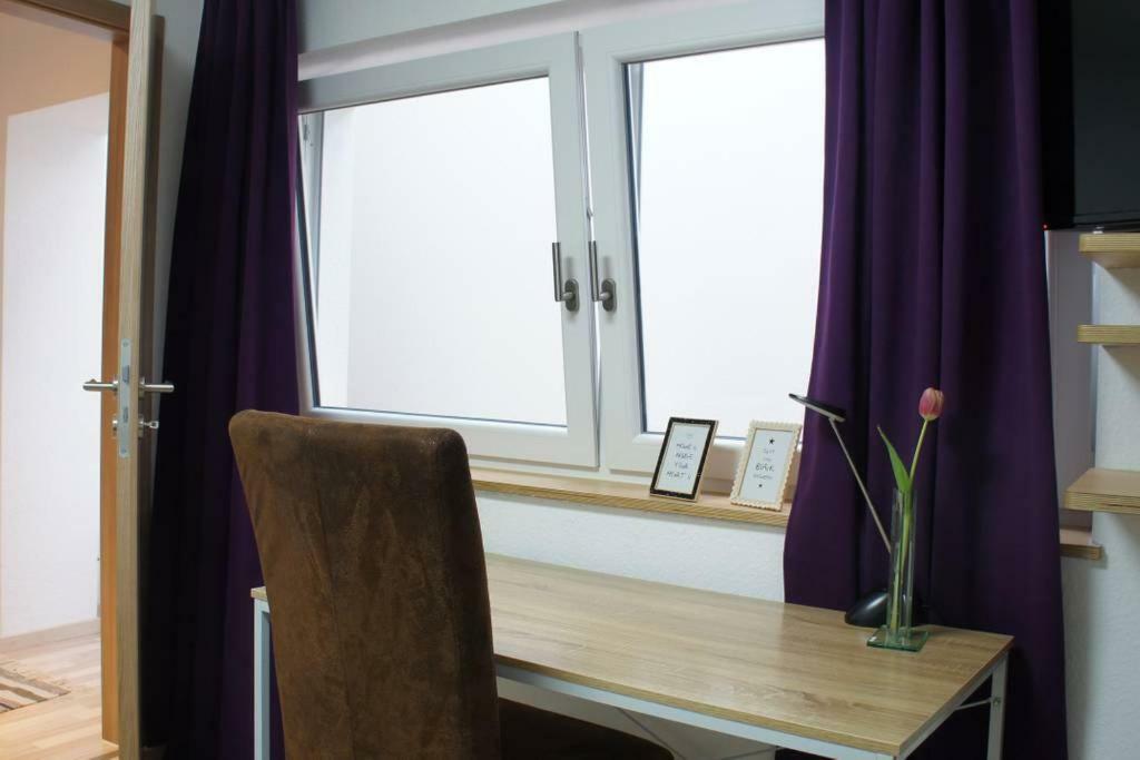 Einzelnwohnung Mit Eigenem Eingang 바인가르텐 외부 사진