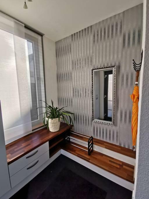 Einzelnwohnung Mit Eigenem Eingang 바인가르텐 외부 사진